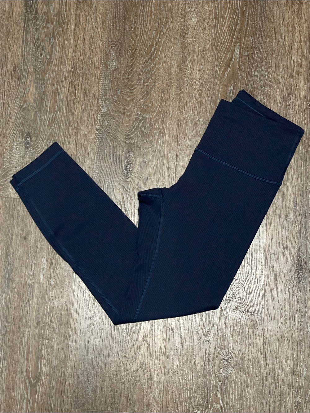 Like New Lululemon Wunder Train High-Rise Ribbed Tight 25" - True Navy. Size 6